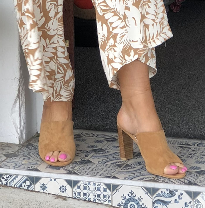 Tan heels hot sale near me