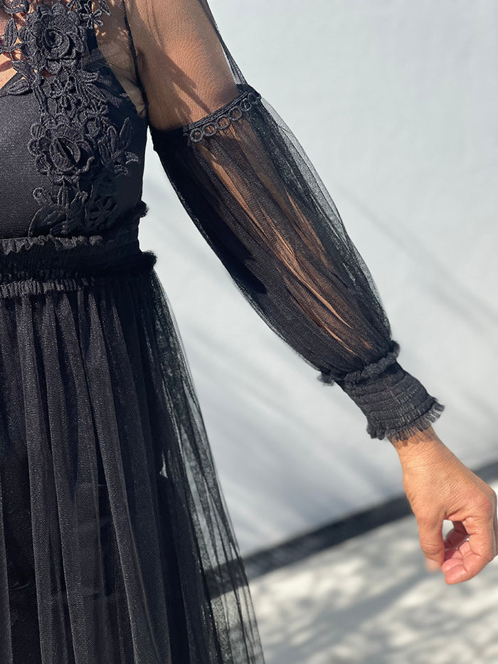 La Nuit Lace Dress