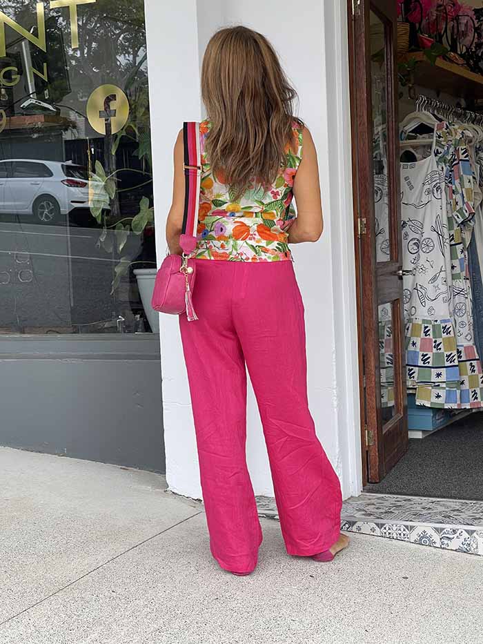 Fuchsia pants outfit top