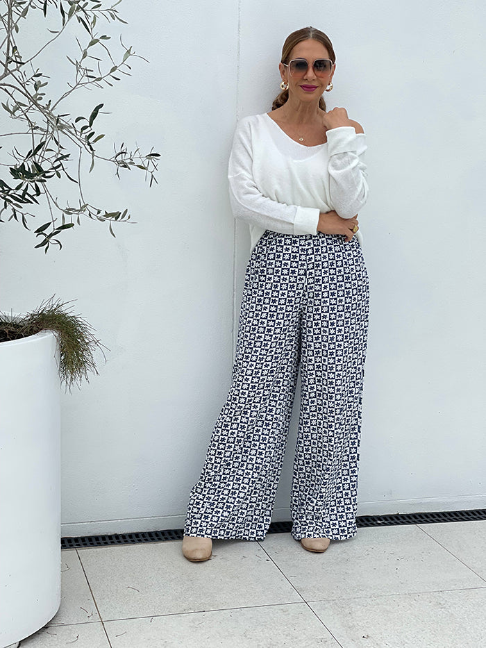 Into the Vlu Pants