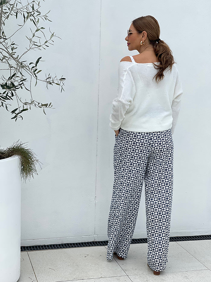 Into the Vlu Pants