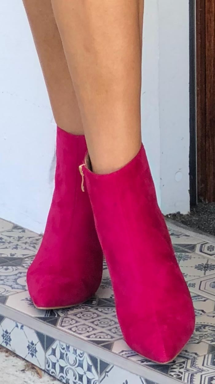 Nada - Fuchsia Suede