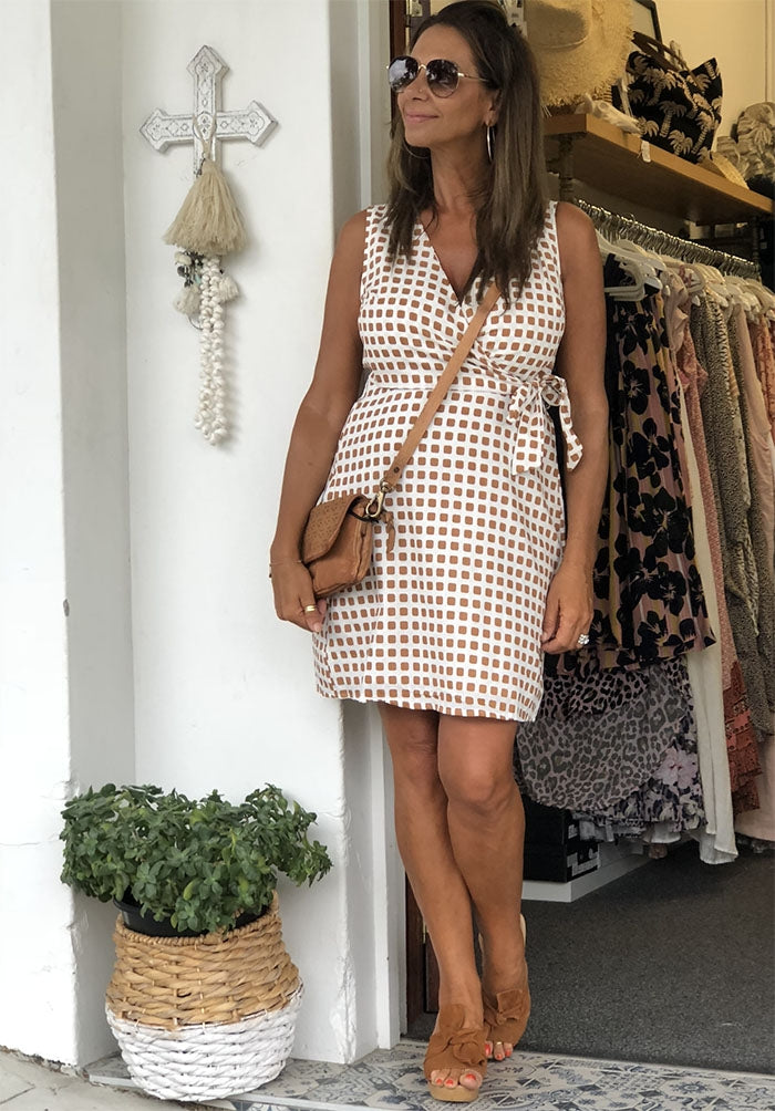 Catrina Dress - White and Tan