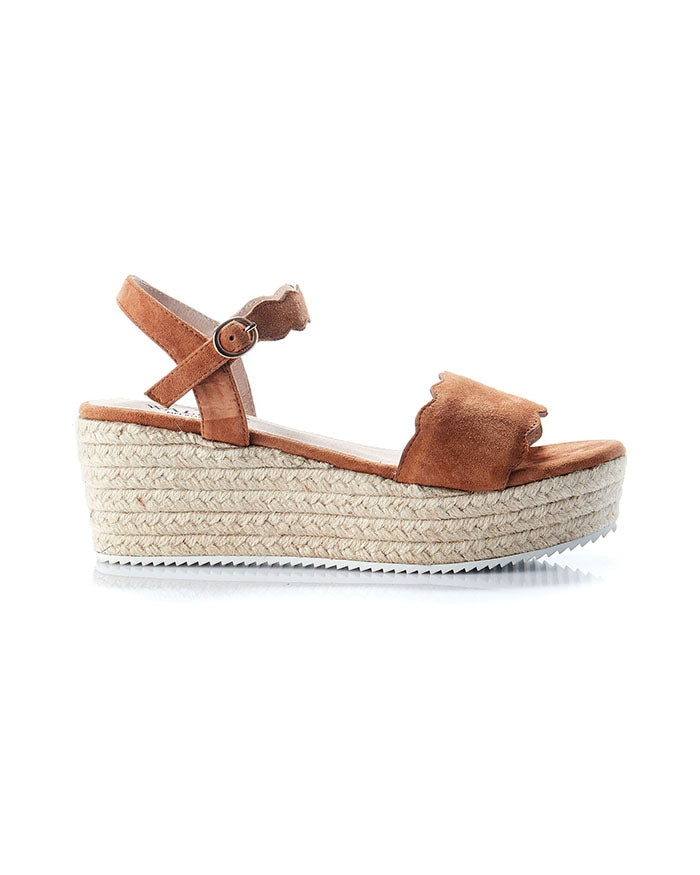 Chyka Scollop Sandal - Tan Suede