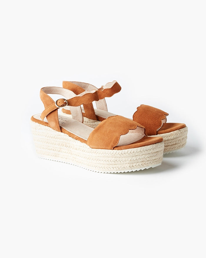 Chyka Scollop Sandal - Tan Suede