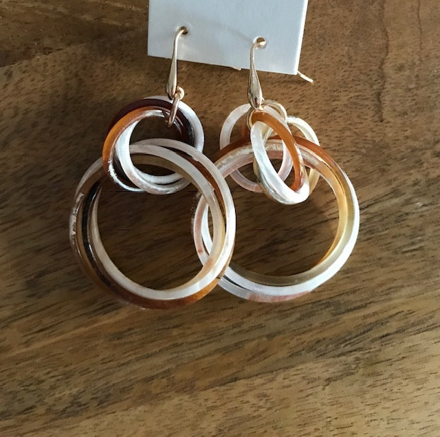 Multi Ring Earrings - Camel Torte