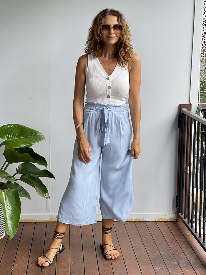 Ribbed Button Front Top - White