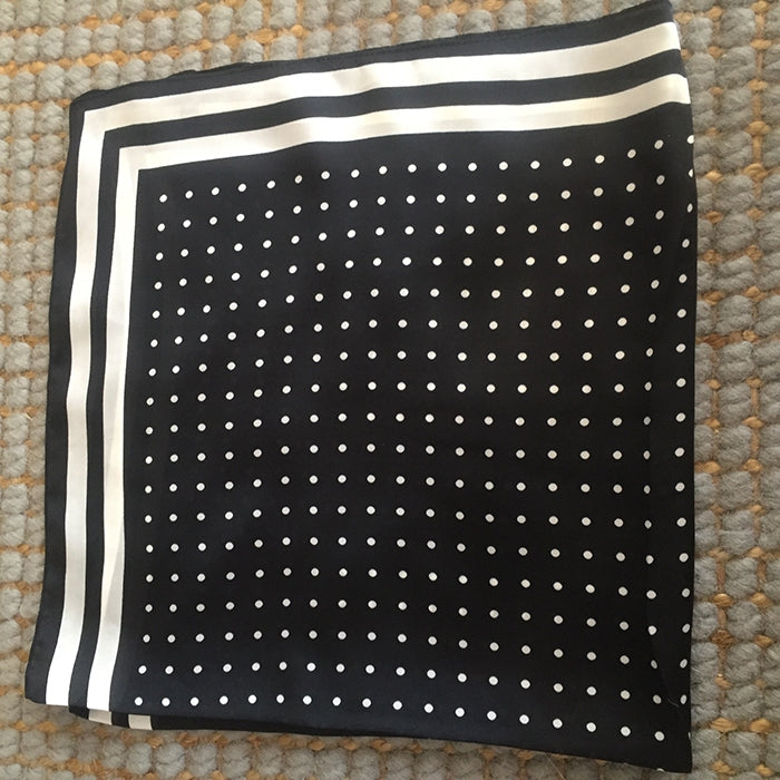 Silk scarf - Black and White