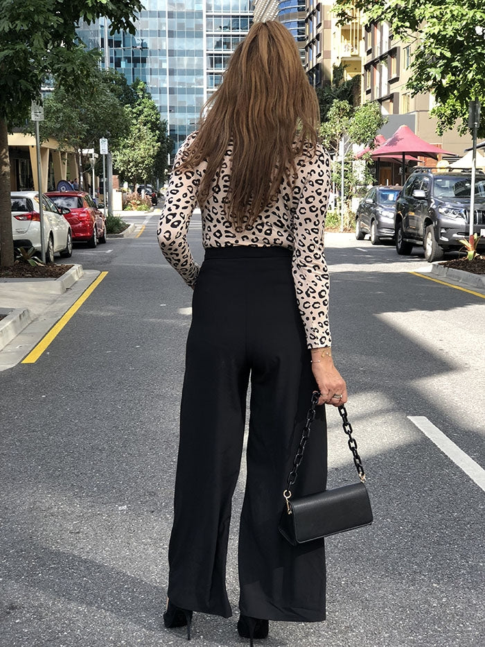 Twist Knot Top - Leopard