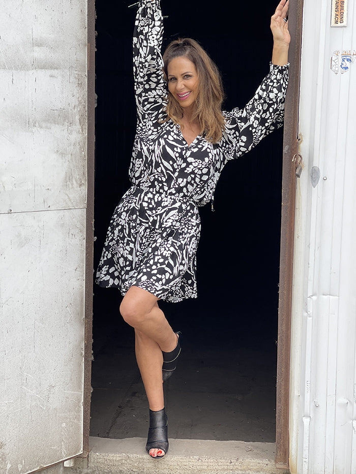 Mila Short Dress - Black and White