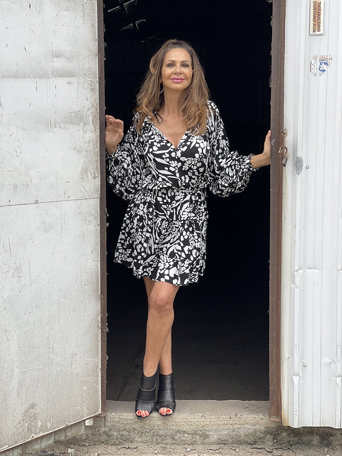Mila Short Dress - Black and White